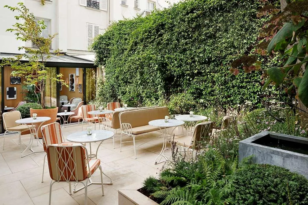 Le Belgrand Hotel Paris Champs Elysees Tapestry By Hilton