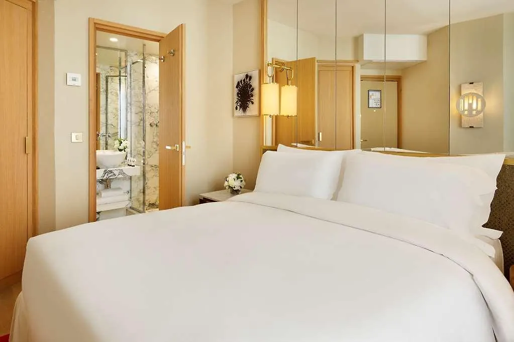 Le Belgrand Hotel Paris Champs Elysees Tapestry By Hilton 0*,  Francie